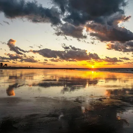Corner With Frontal Sea View Lägenhet Middelkerke