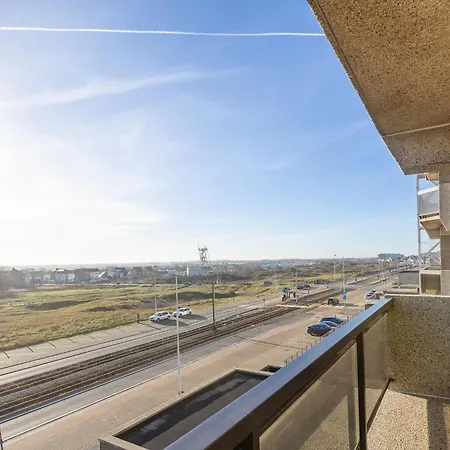 Corner With Frontal Sea View *